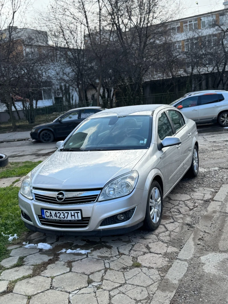 Opel Astra H, снимка 4 - Автомобили и джипове - 48415282