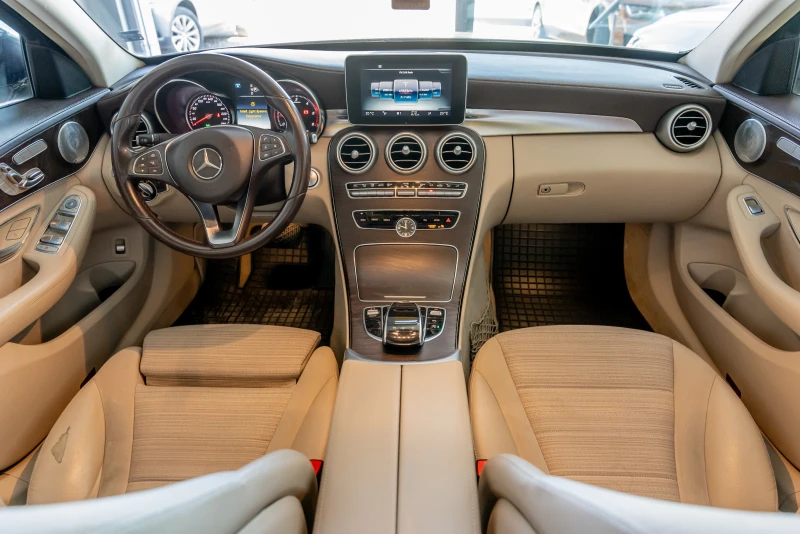 Mercedes-Benz C 220, снимка 13 - Автомобили и джипове - 51505623