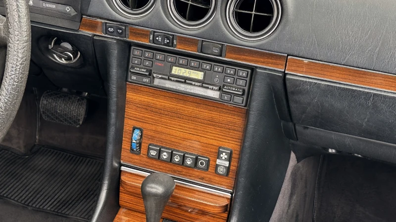 Mercedes-Benz SL 380 V8 204кс., снимка 10 - Автомобили и джипове - 50391182