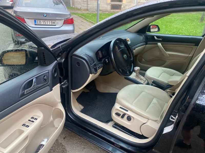 Skoda Octavia 2.0 DSG laurent&kliment, снимка 7 - Автомобили и джипове - 51086635