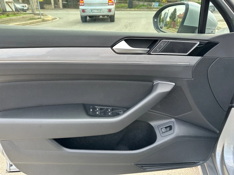 VW Passat 2.0TDI_Rline, снимка 8 - Автомобили и джипове - 51899210