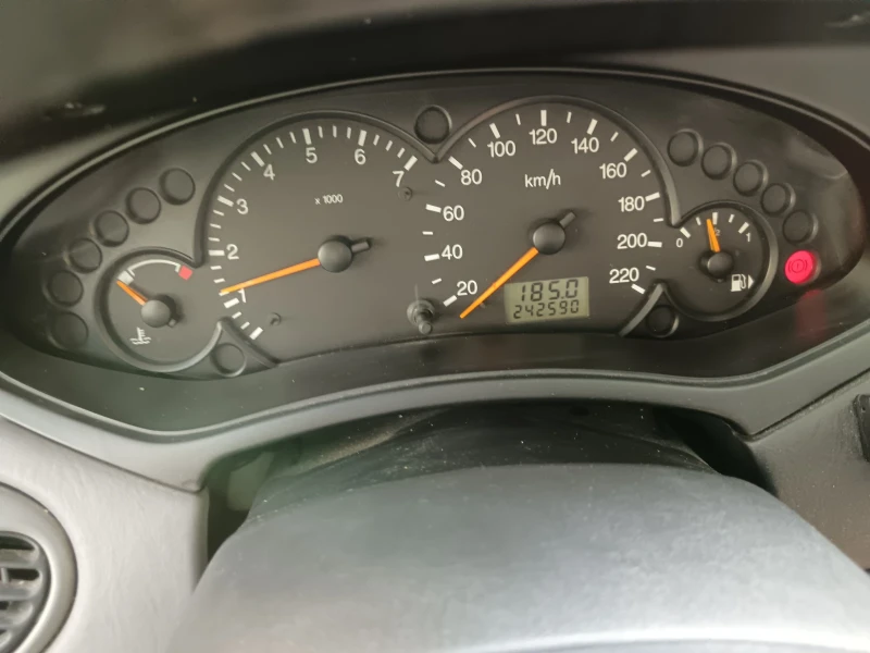 Ford Focus ГАЗ/БЕНЗИН, снимка 9 - Автомобили и джипове - 52061730