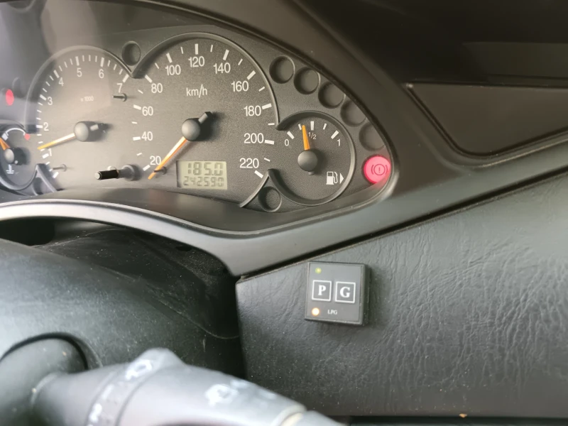 Ford Focus ГАЗ/БЕНЗИН, снимка 11 - Автомобили и джипове - 52061730