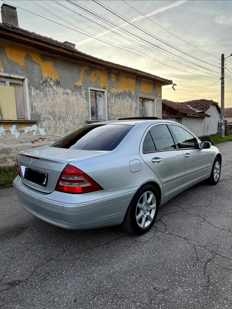 Mercedes-Benz C 320, снимка 2 - Автомобили и джипове - 52731380