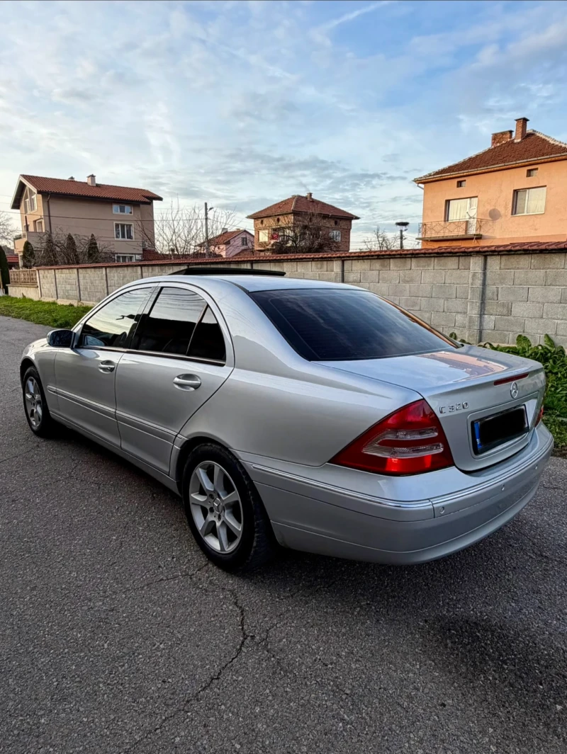 Mercedes-Benz C 320
