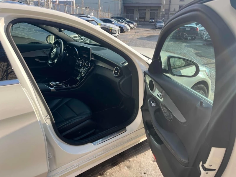 Mercedes-Benz C 300 * CARFAX * БЕЗ ПЪРВОНАЧАЛНА ВНОСКА, снимка 17 - Автомобили и джипове - 53062983