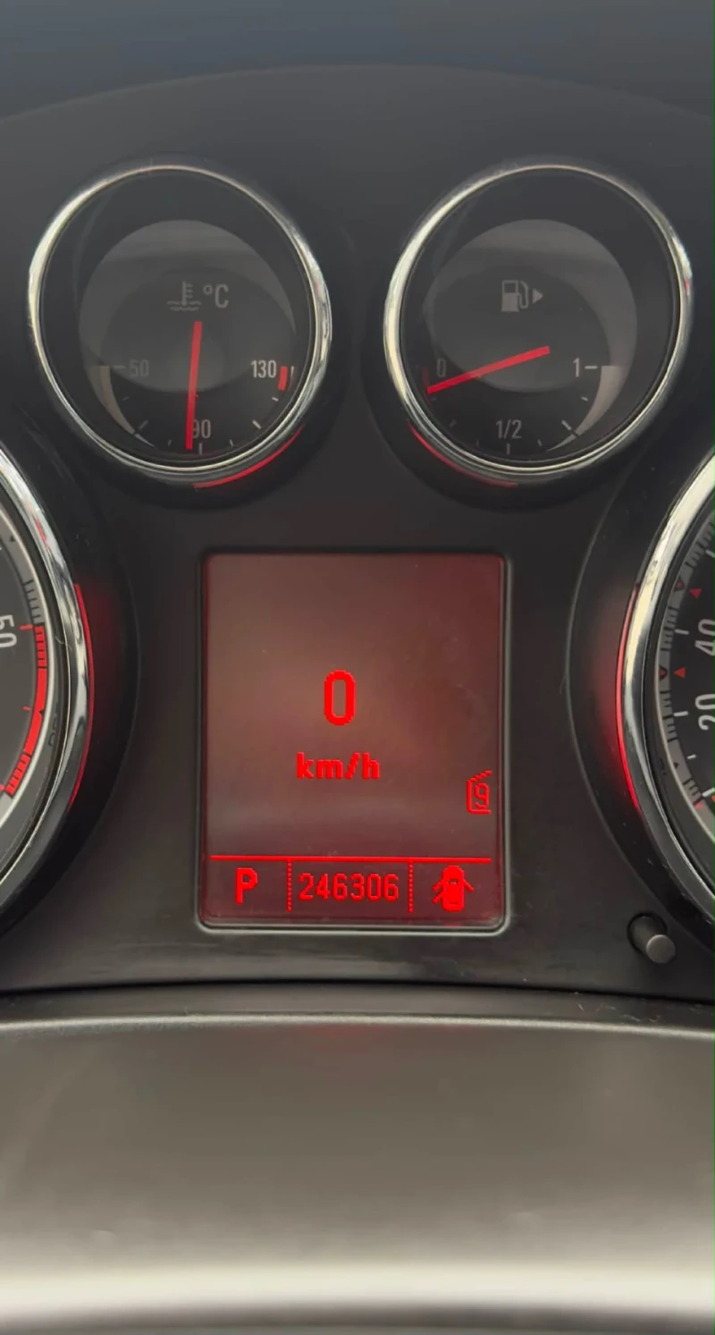 Opel Insignia, снимка 13 - Автомобили и джипове - 53479468