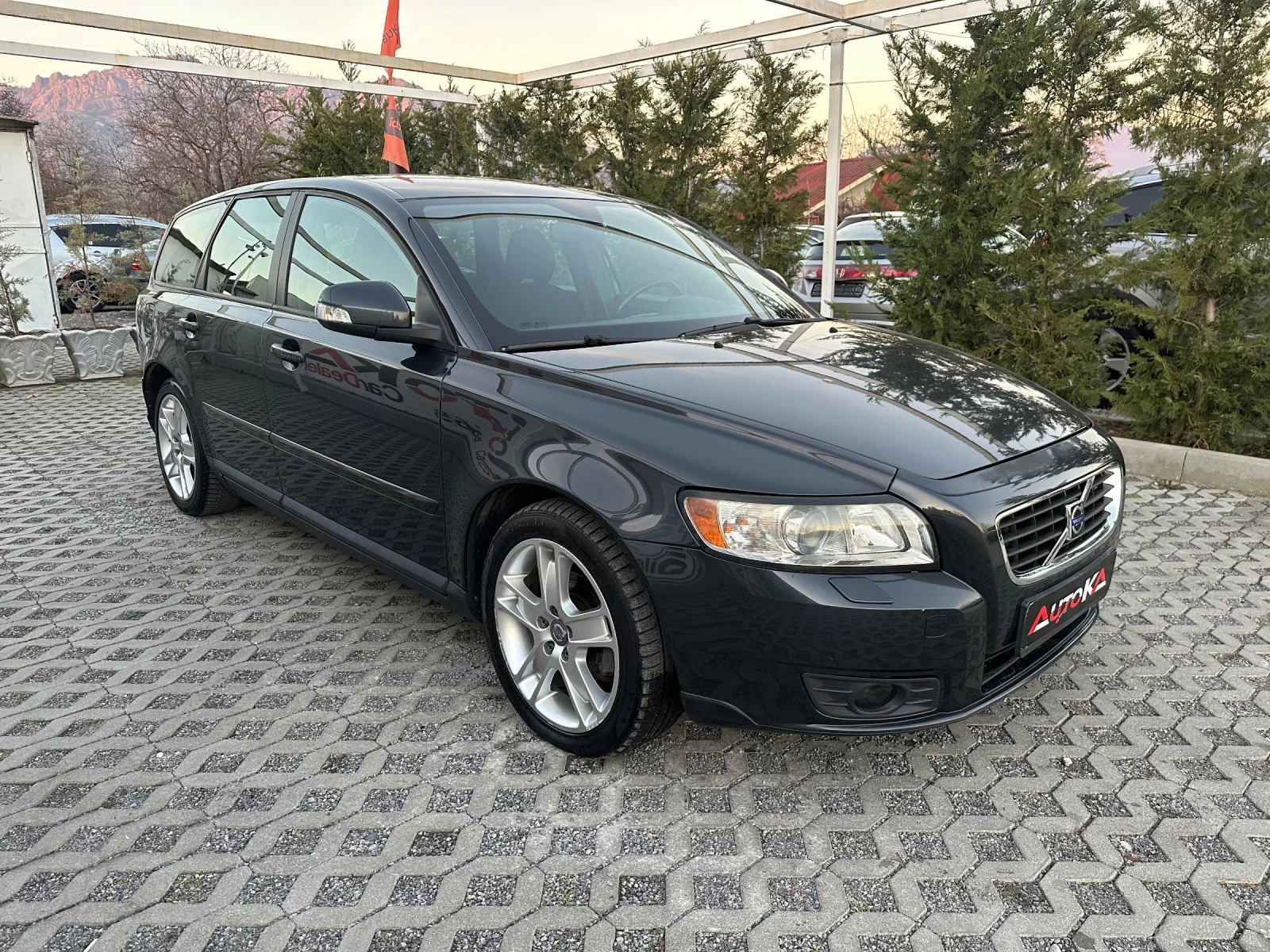 Volvo V50 1.6D-109кс= FACE= DRIVE= КСЕНОН= АВТОПИЛОТ - изображение 2