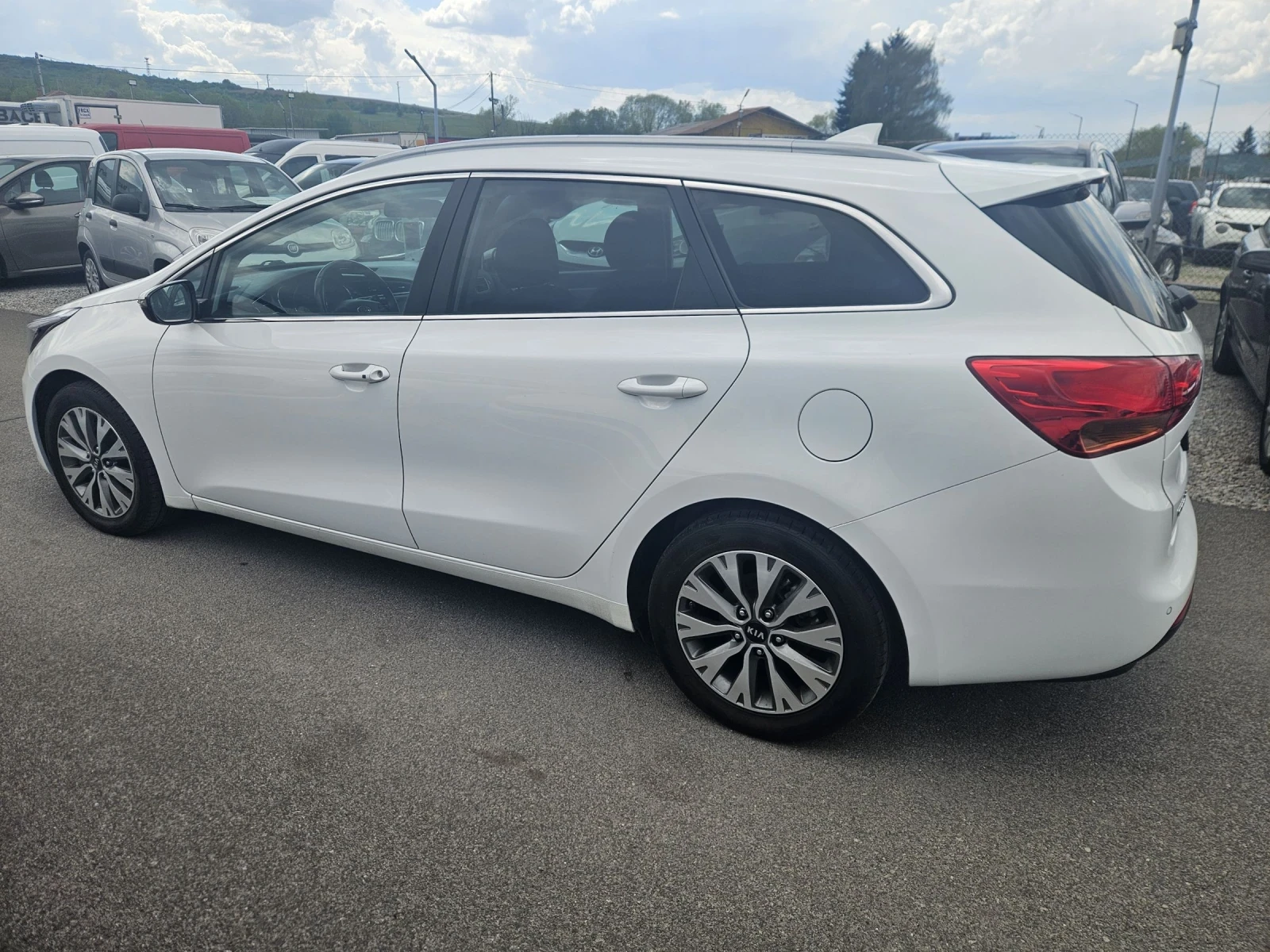 Kia Ceed 1.6CRDI F1 NAVI ECO dynamics - изображение 7