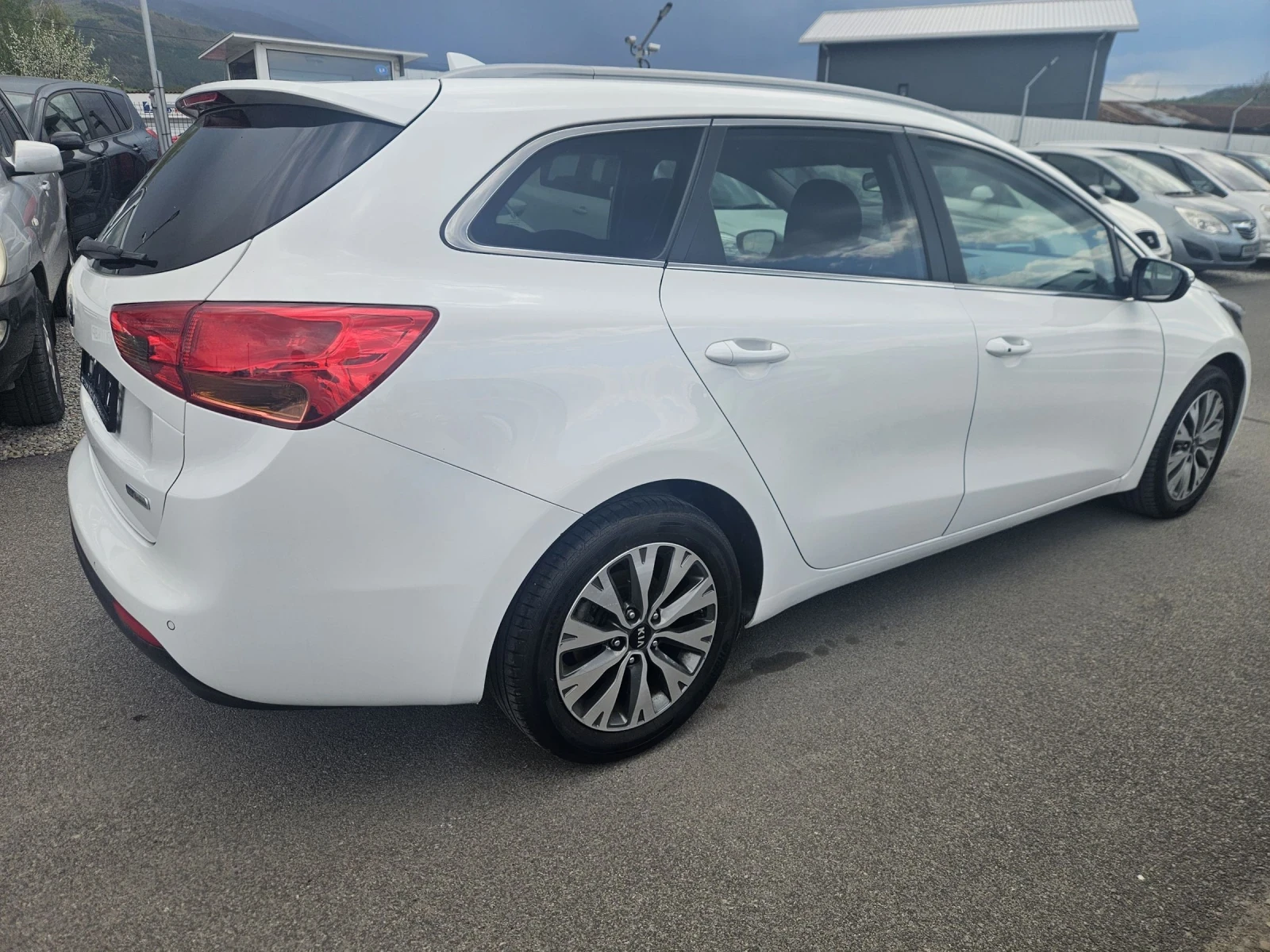 Kia Ceed 1.6CRDI F1 NAVI ECO dynamics - изображение 4