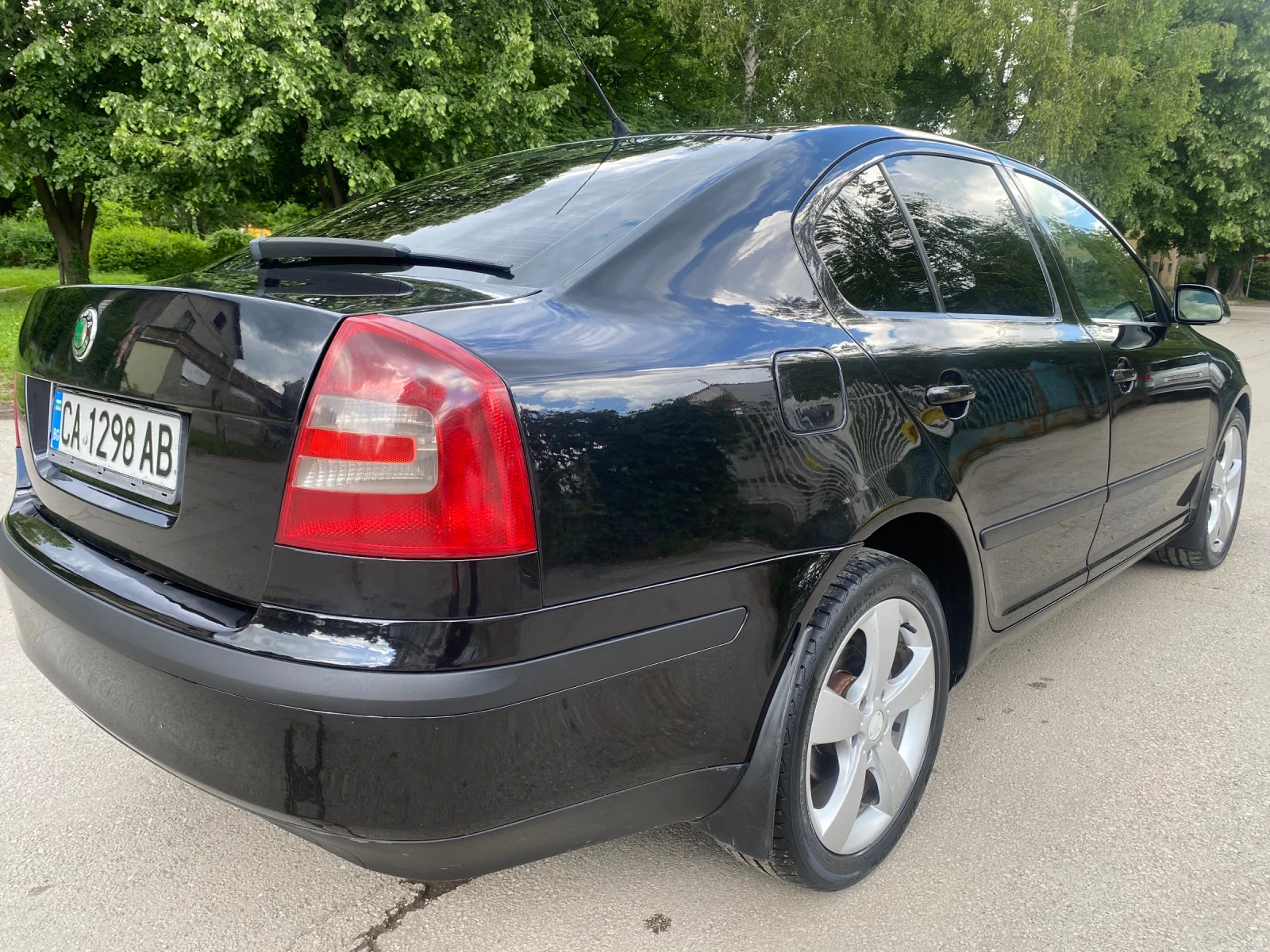 Skoda Octavia 2.0 DSG laurent&kliment - изображение 5
