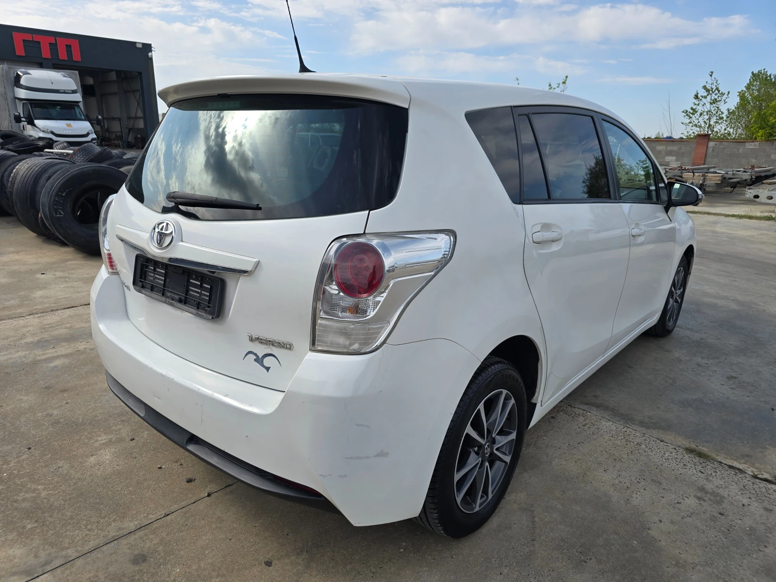 Toyota Verso 1.6D 7 МЕСТА - изображение 6