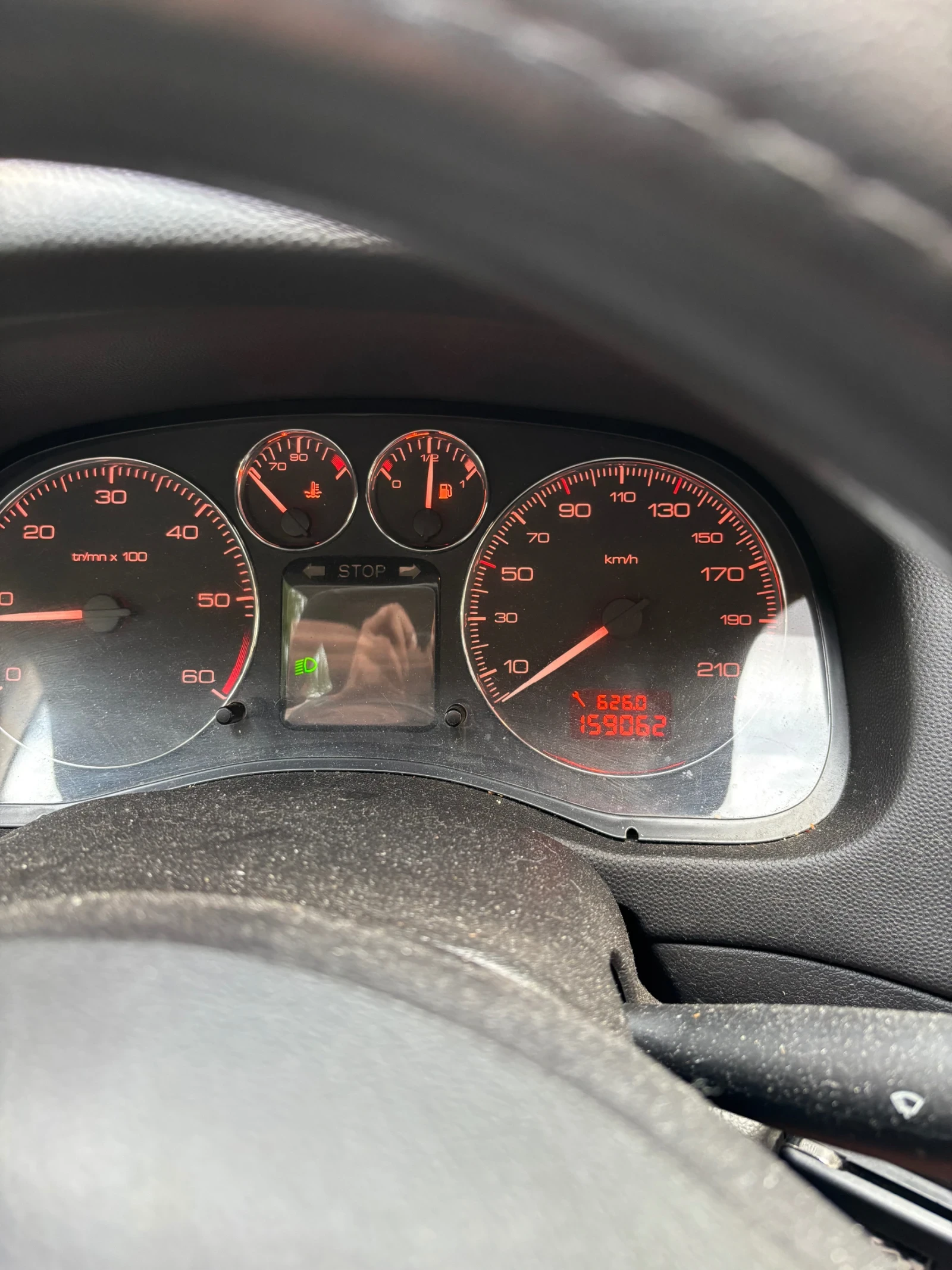 Peugeot 307 1.6 hdi 90k.c - изображение 8