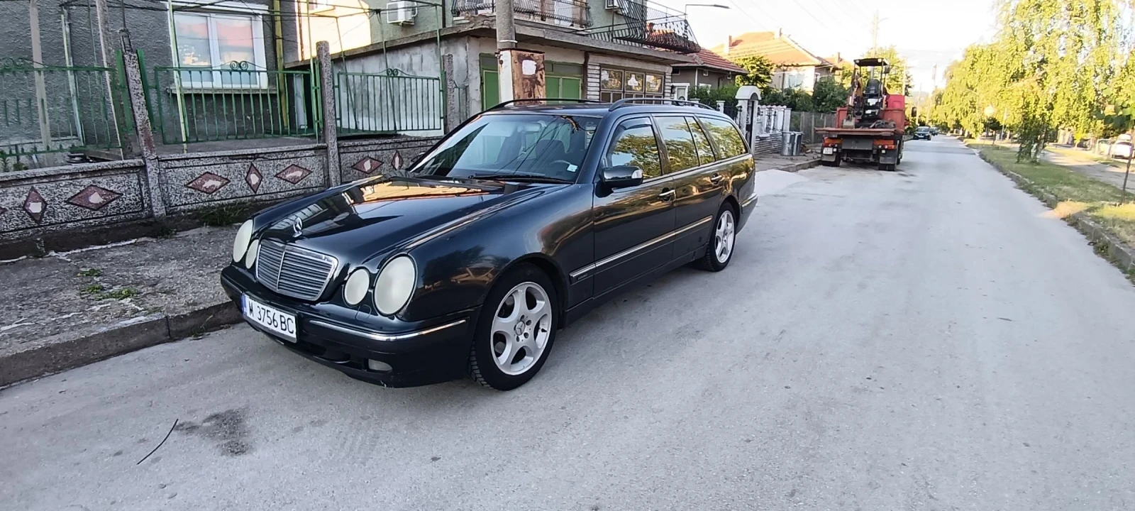 Mercedes-Benz E 270 Бартер, снимка 3 - Автомобили и джипове - 55177407