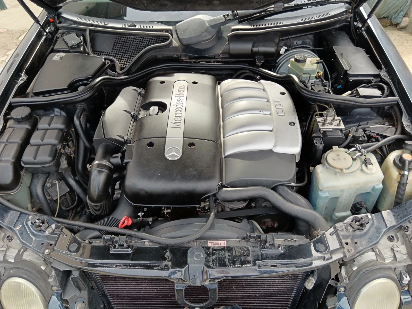 Mercedes-Benz E 270 2.7  | Mobile.bg   16