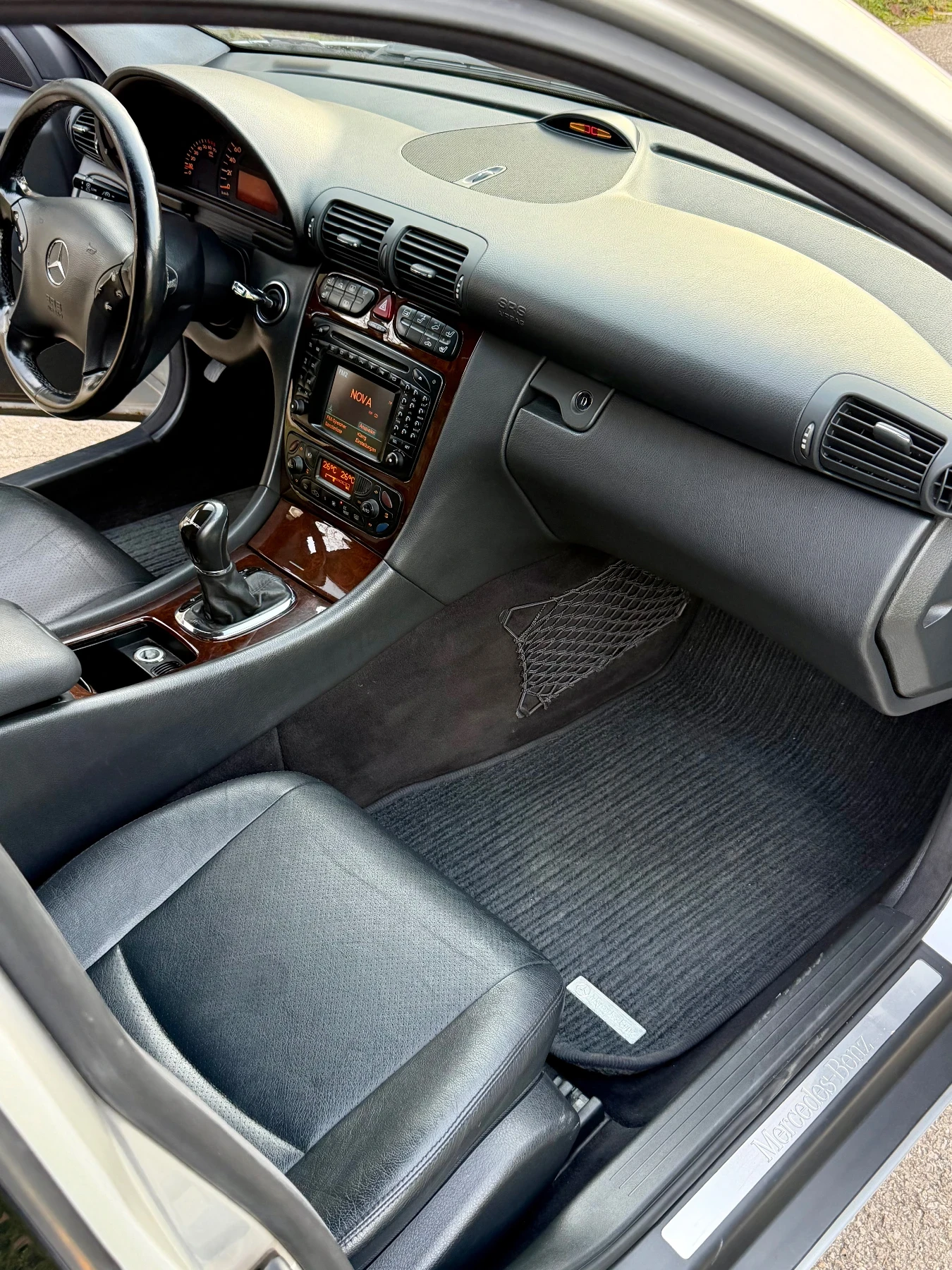 Mercedes-Benz C 320  - изображение 4