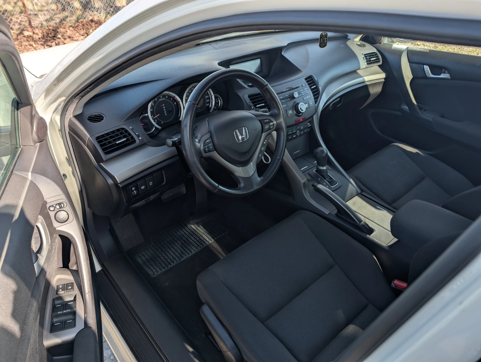 Honda Accord 2.0i/156к.с./124хил.км., снимка 8 - Автомобили и джипове - 53814312