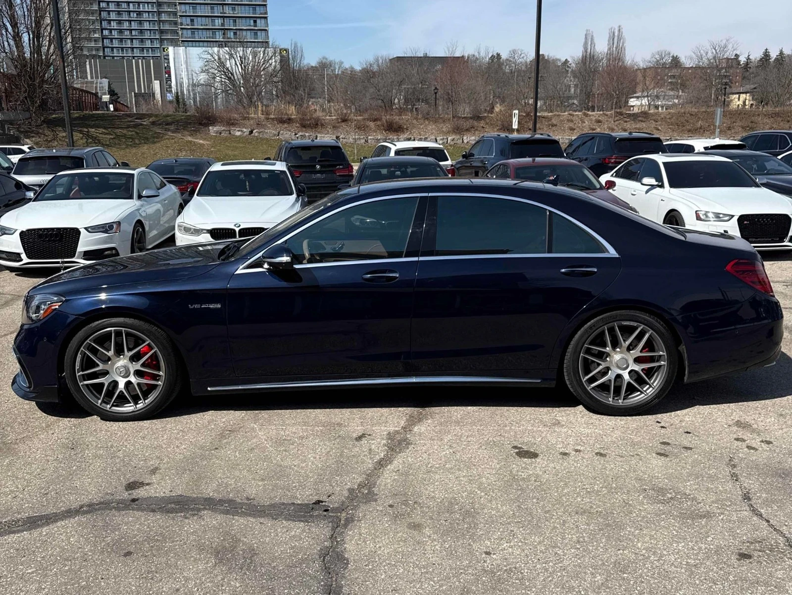 Mercedes-Benz S 63 AMG С РЕГИСТРАЦИЯ & АВТО КРЕДИТ, снимка 3 - Автомобили и джипове - 54039025