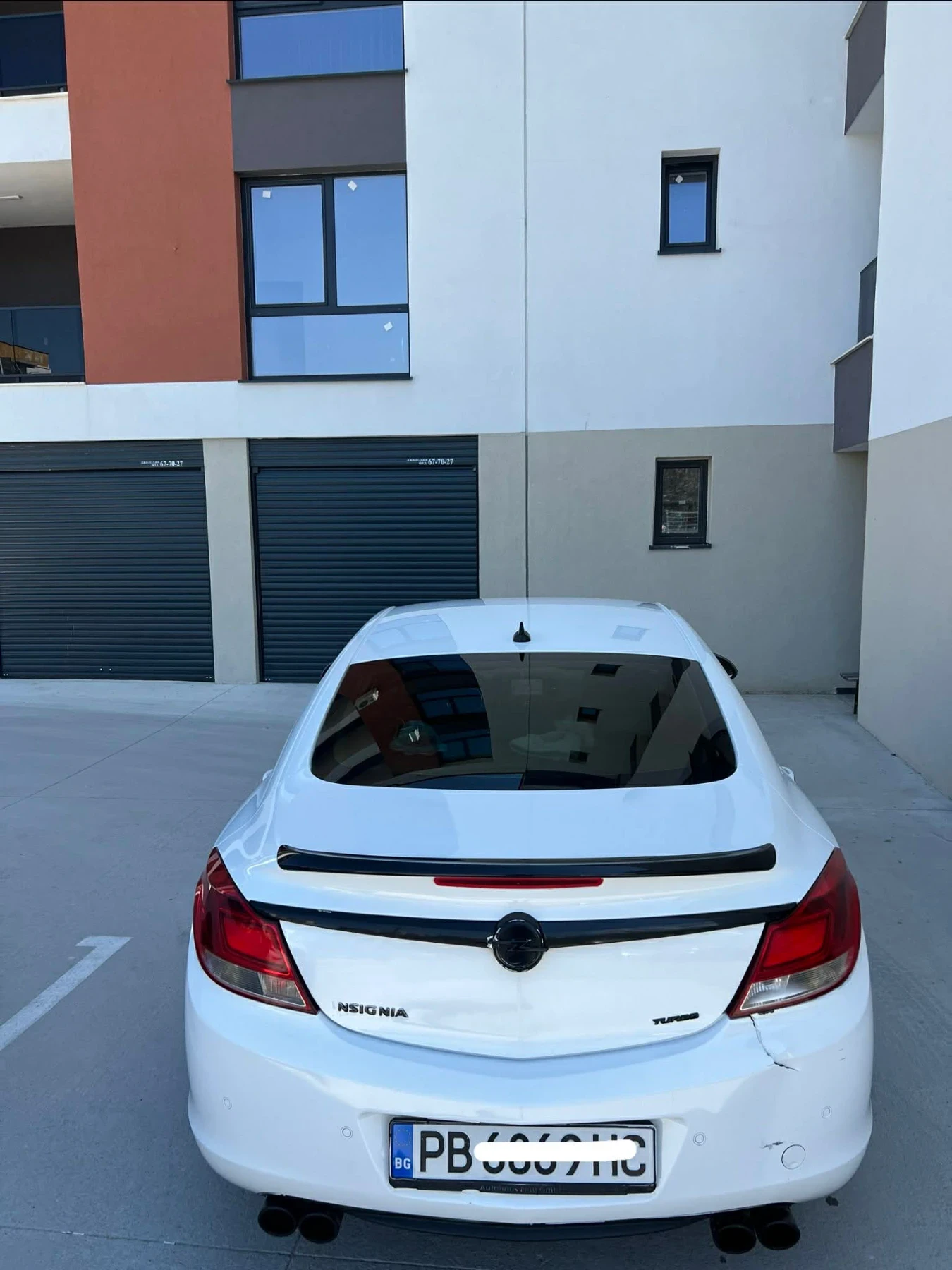 Opel Insignia, снимка 3 - Автомобили и джипове - 54244716