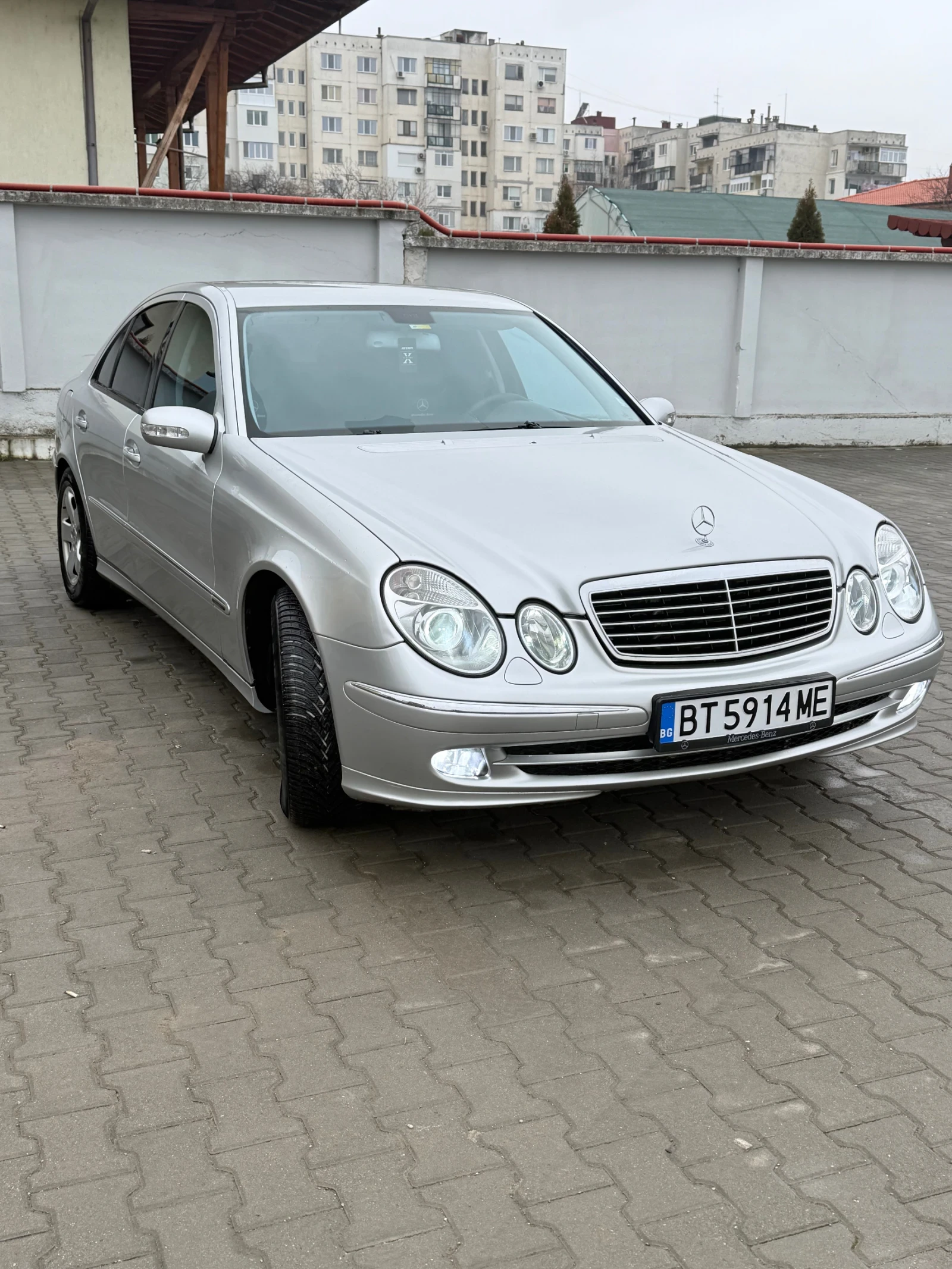 Mercedes-Benz E 280, снимка 4 - Автомобили и джипове - 54310079