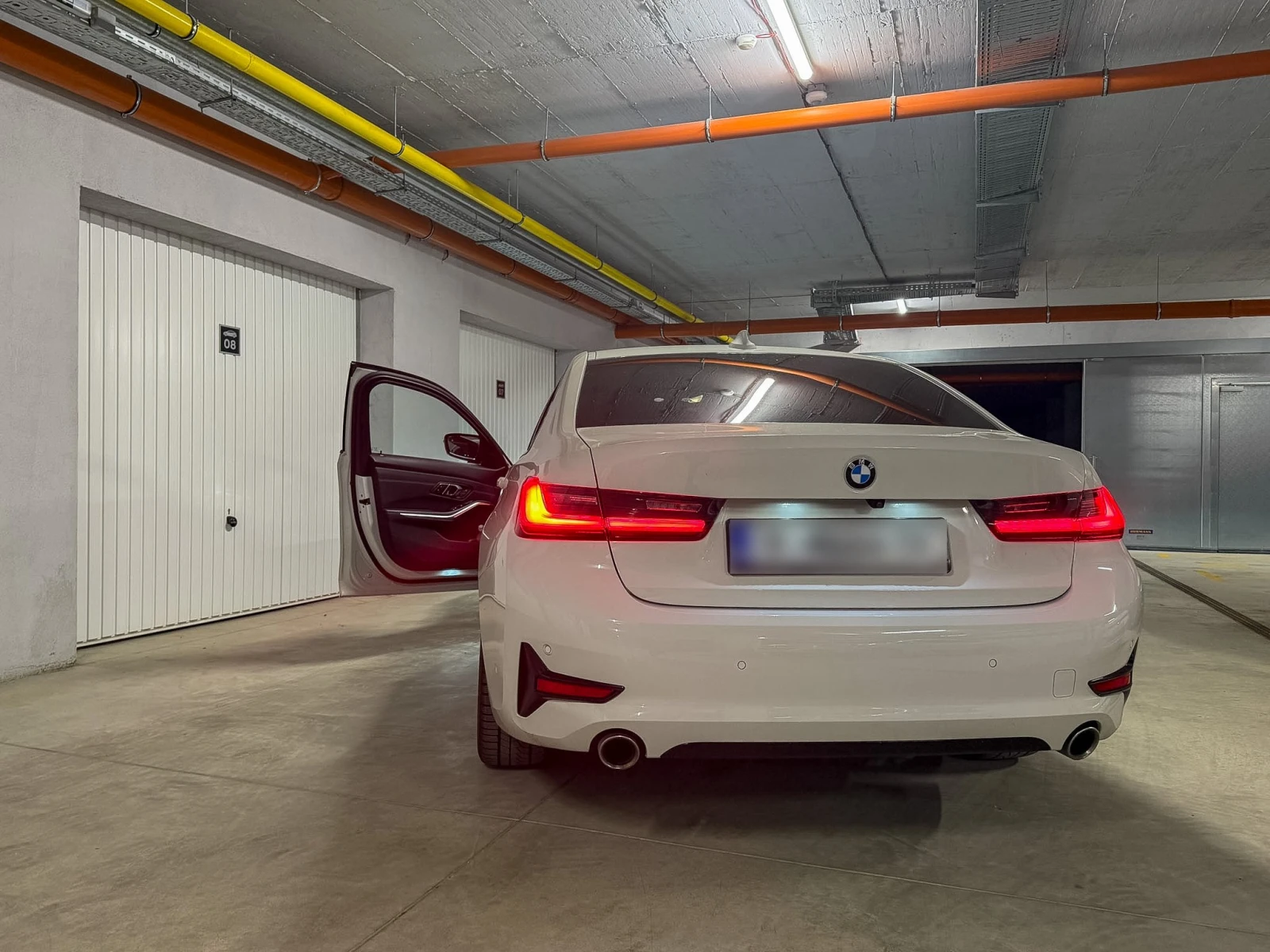BMW 330 Laser/360 Camera/Full Assist/Подгрев/Кожа, снимка 3 - Автомобили и джипове - 54683599