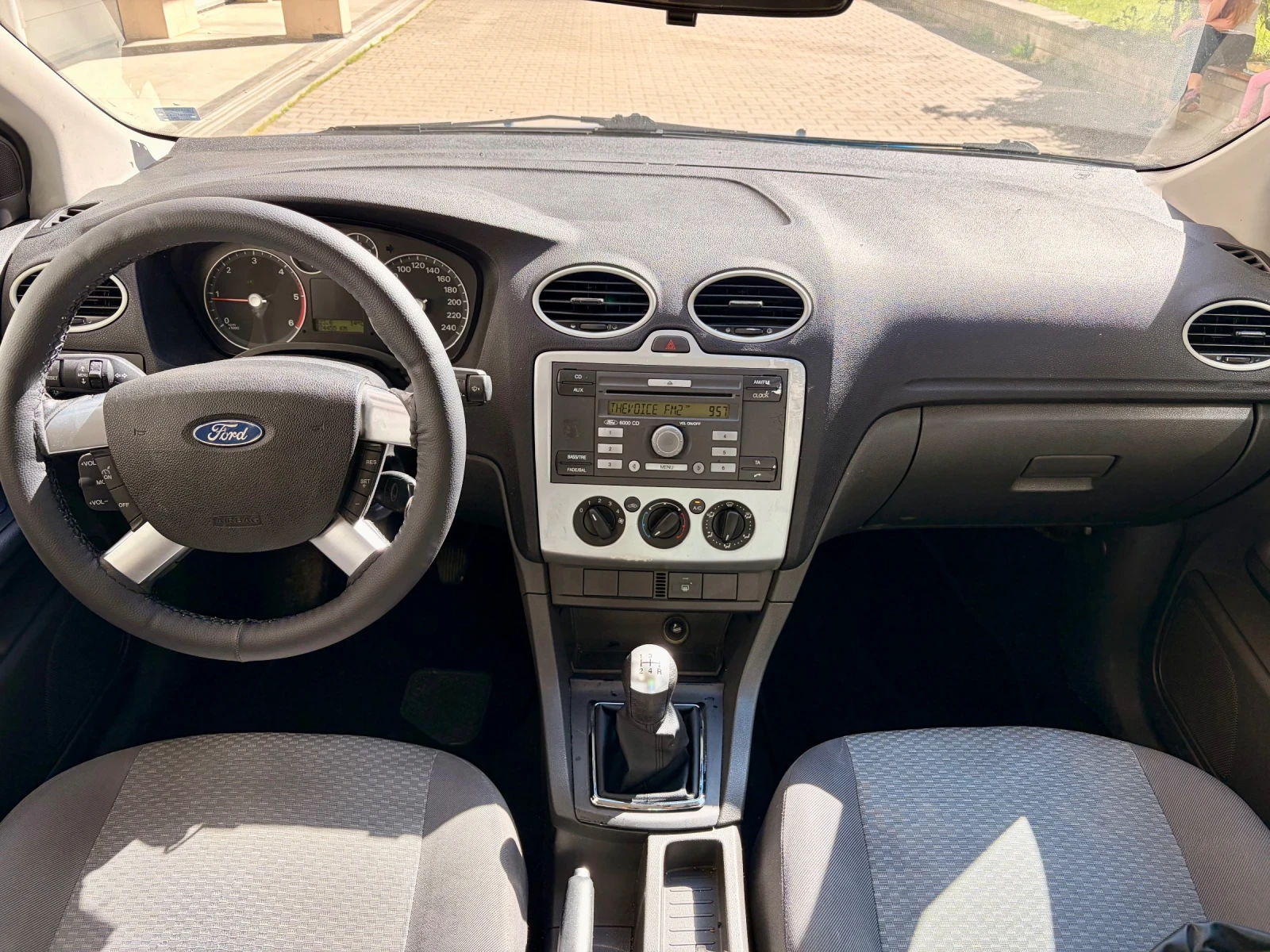 Ford Focus 1.8 TDCI, снимка 9 - Автомобили и джипове - 54708452