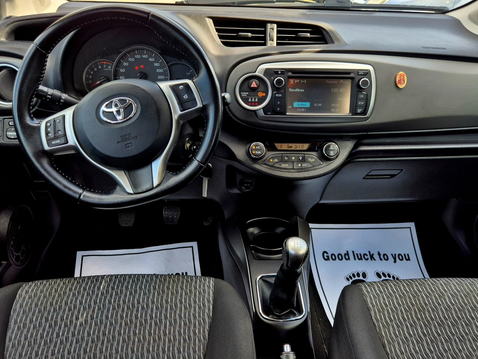 Toyota Yaris 1.0, снимка 8 - Автомобили и джипове - 54767889