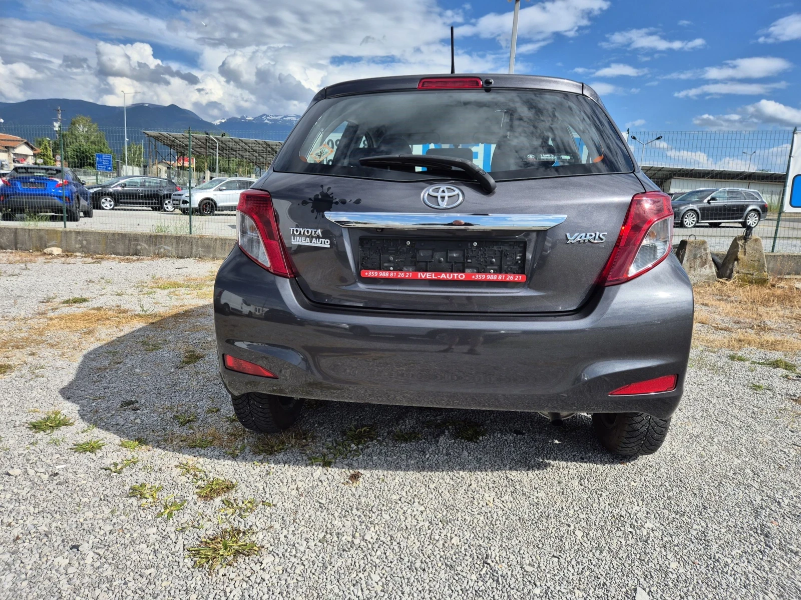 Toyota Yaris 1.0, снимка 5 - Автомобили и джипове - 54767889