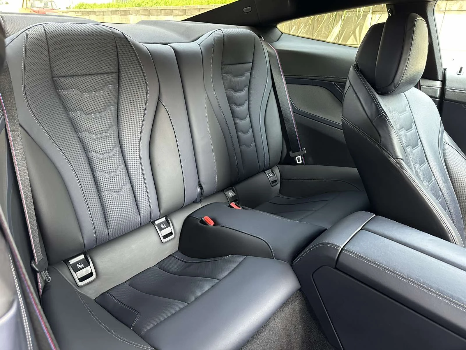 BMW 850 840 M пакет Individual FULL екстри, снимка 11 - Автомобили и джипове - 55585420