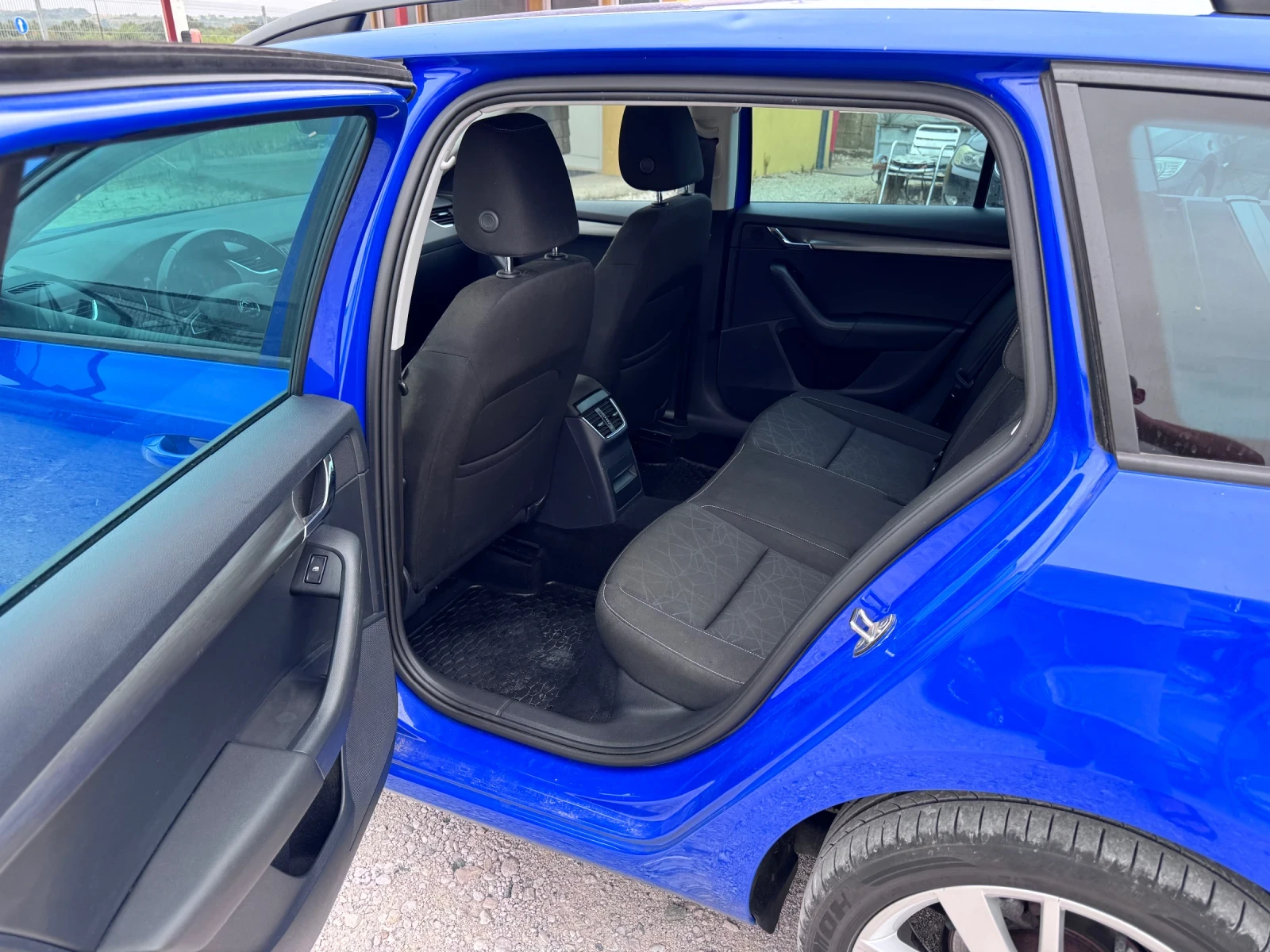 Skoda Octavia CLEVER 140000 KM, снимка 12 - Автомобили и джипове - 55843321