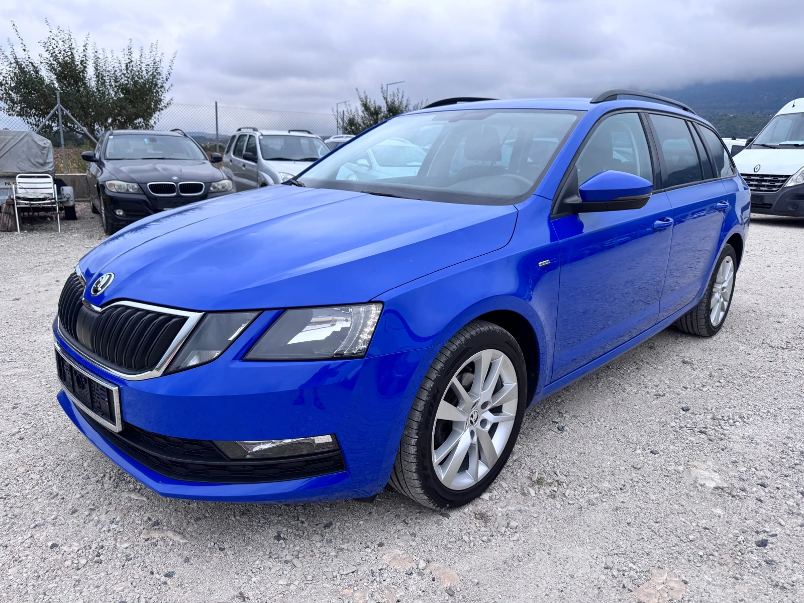 Skoda Octavia CLEVER 140000 KM, снимка 2 - Автомобили и джипове - 55843321
