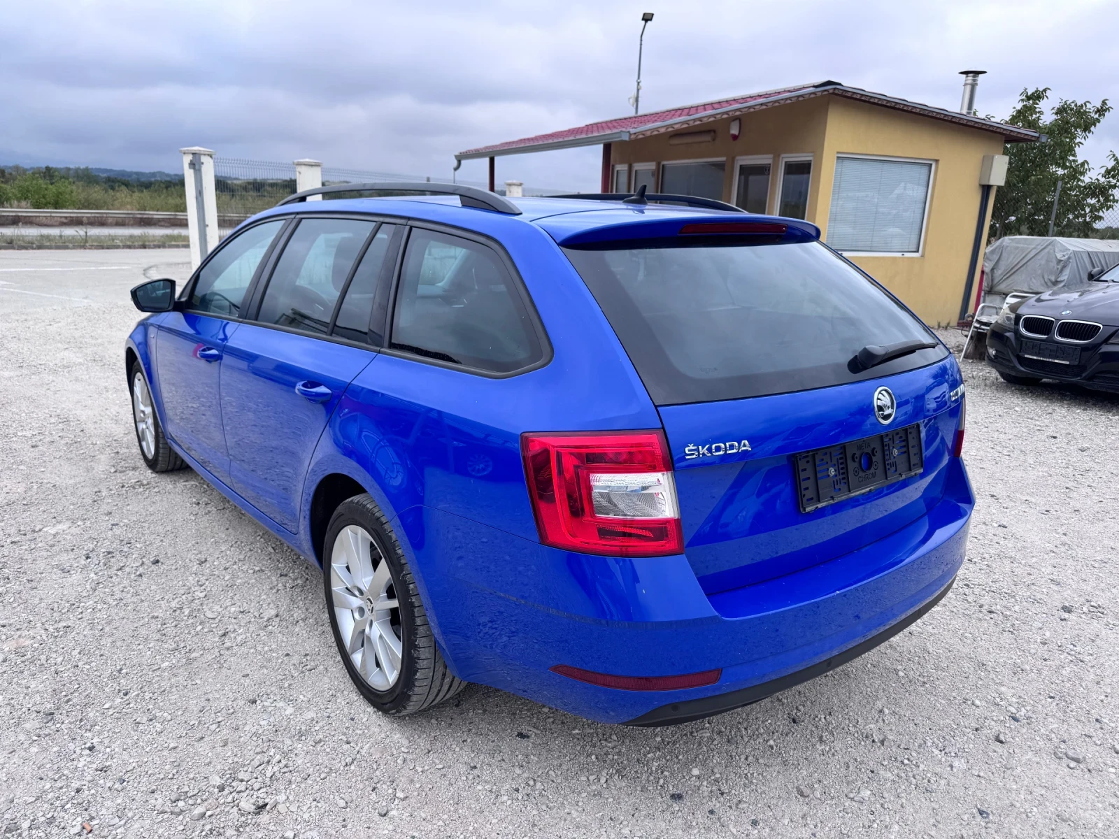 Skoda Octavia CLEVER 140000 KM, снимка 4 - Автомобили и джипове - 55843321