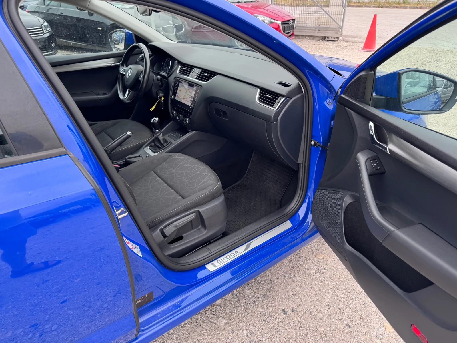 Skoda Octavia CLEVER 140000 KM, снимка 15 - Автомобили и джипове - 55843321