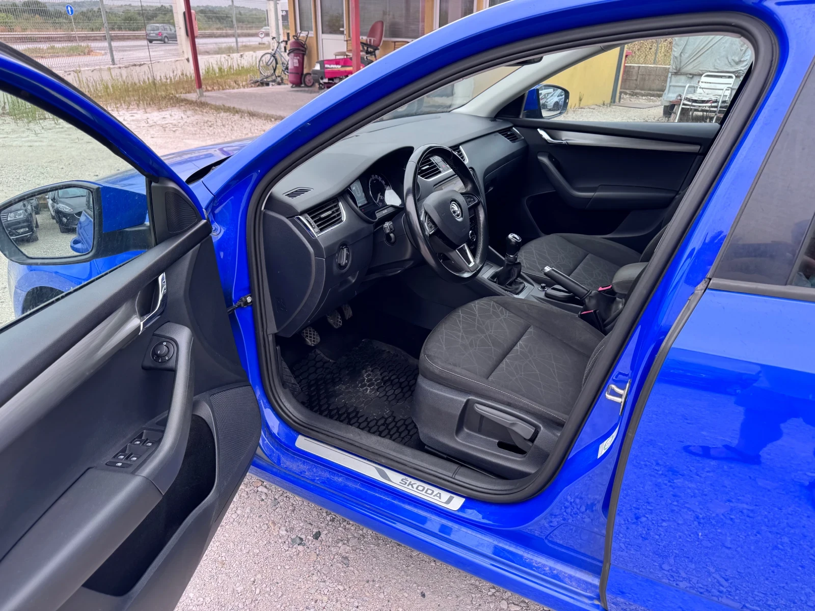 Skoda Octavia CLEVER 140000 KM, снимка 11 - Автомобили и джипове - 55843321