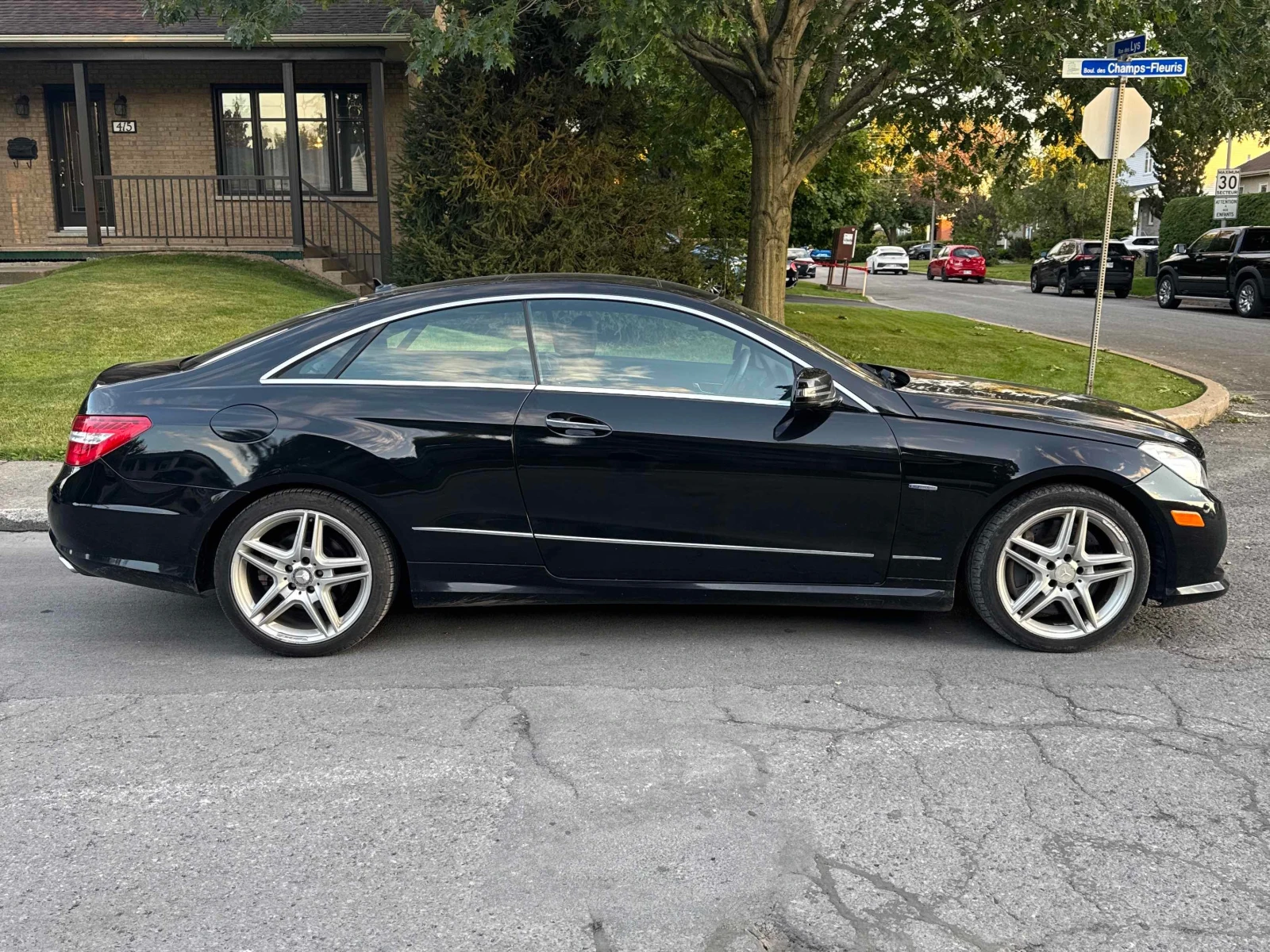 Mercedes-Benz E 500  ДИСТРОНИК / ОБДУХВАНЕ / MEMORY / АВТОКРЕДИТ , снимка 3 - Автомобили и джипове - 55912599