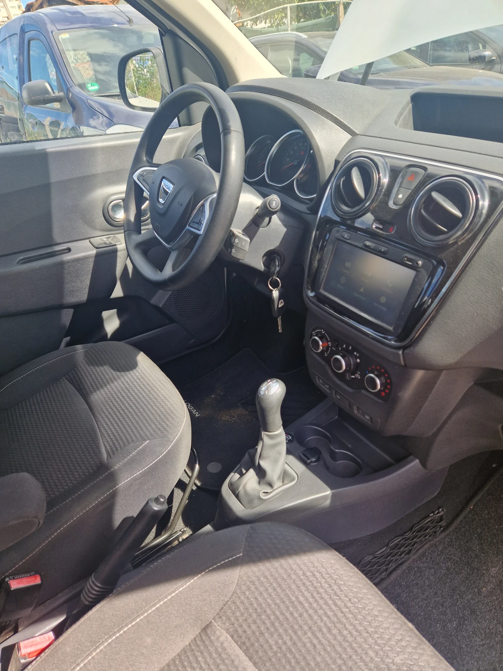 Dacia Dokker 1.6  Газ - бензин 2019  , снимка 13 - Автомобили и джипове - 56288081