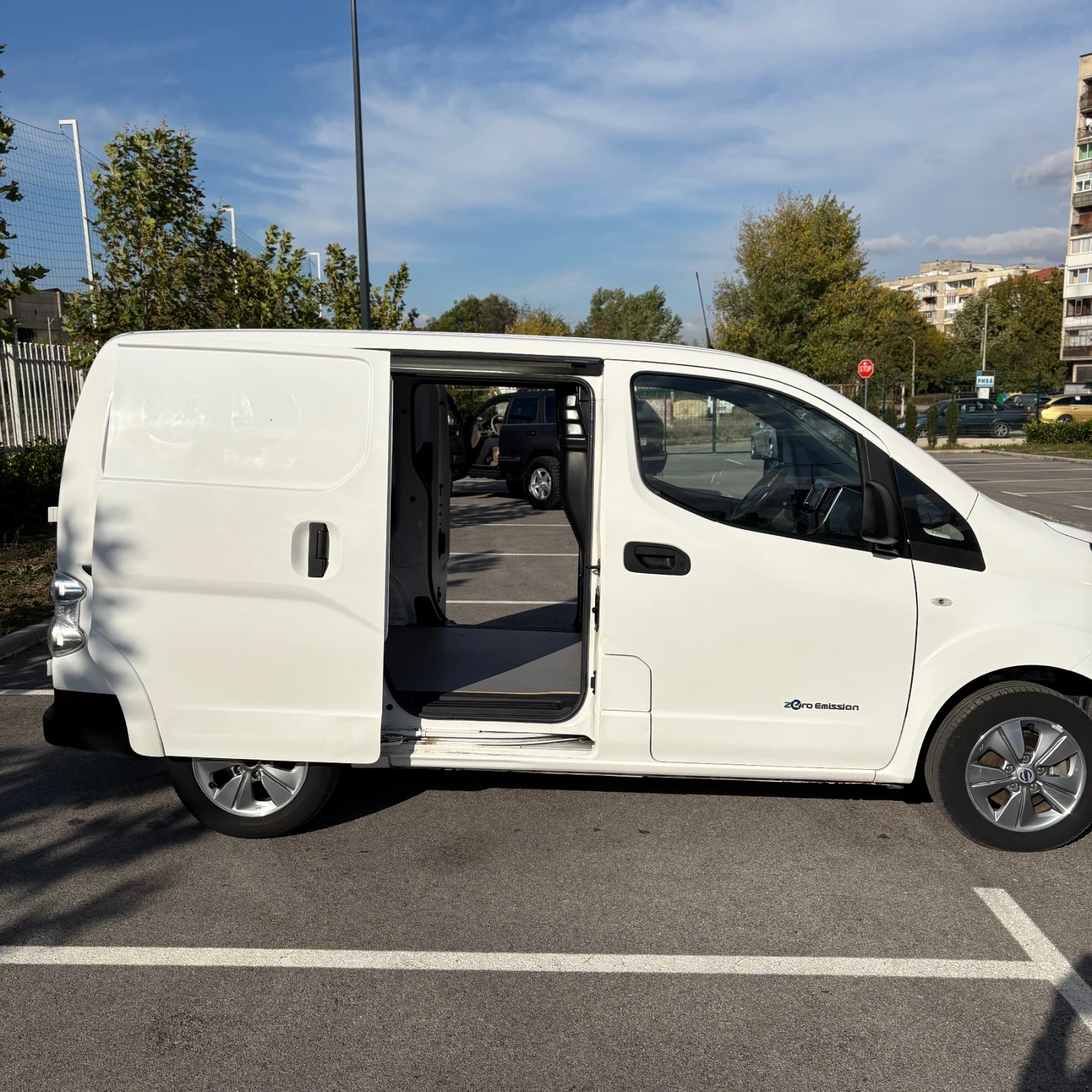 Nissan e-NV200, снимка 8 - Автомобили и джипове - 56555094