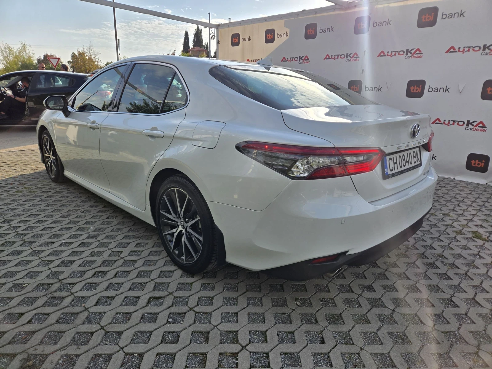Toyota Camry Hybrid= 2.5i-218��= 88.000��= ��������= ELEGANCE | Mobile.bg � ����������� 5