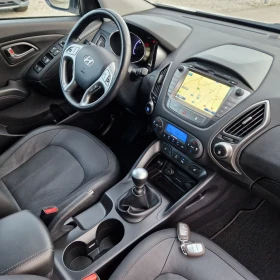 Hyundai IX35 2.0CRDi 184k.4X4/ПАНОР/КОЖА/НАВИ/КЕЙЛЕС/ШВЕЙЦАРИЯ , снимка 12