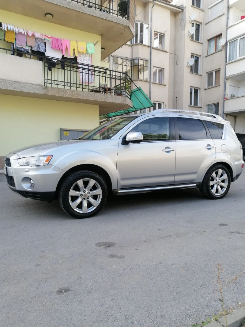 Mitsubishi Outlander 2.0TDI 4x4 140p.s., снимка 1 - Автомобили и джипове - 41986055