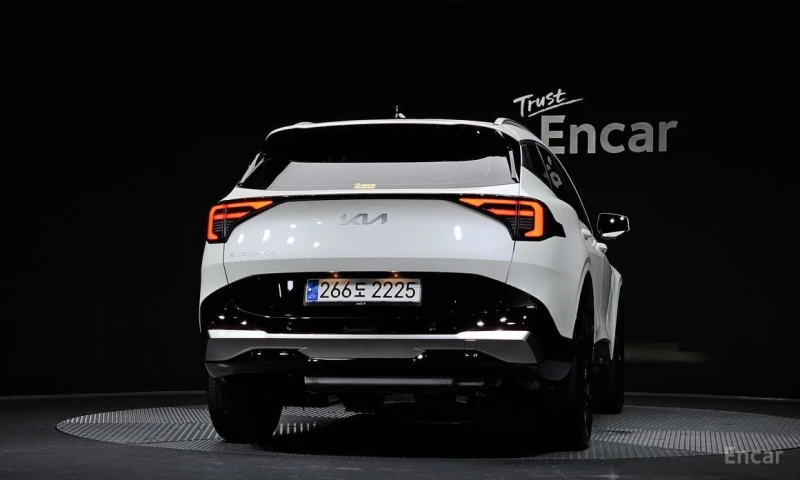 Kia Sportage 1.6 TURBO SIGNATURE * ТОП ИЗПЪЛНЕНИЕ* , снимка 2 - Автомобили и джипове - 51313348