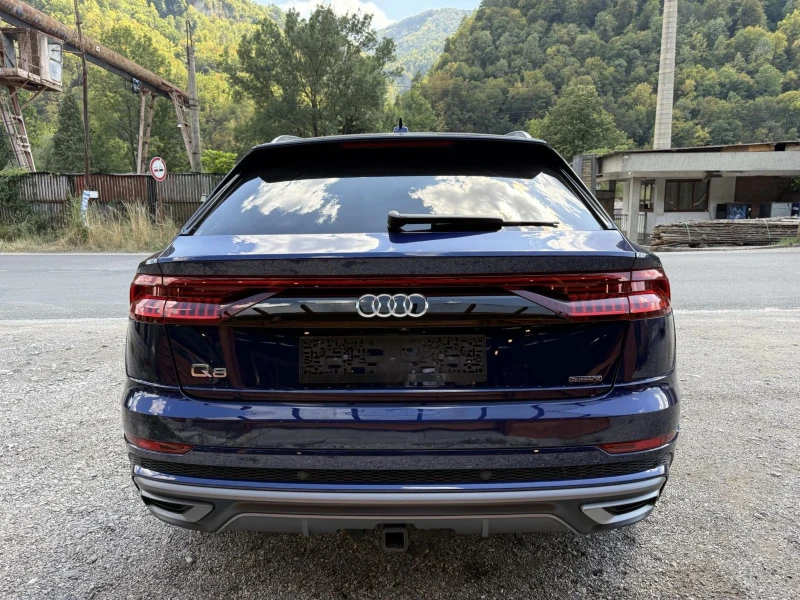 Audi Q8 55TFSI/S-line/360/Head-Up/ВАКУМ/Завиващ заден мост, снимка 6 - Автомобили и джипове - 52644585