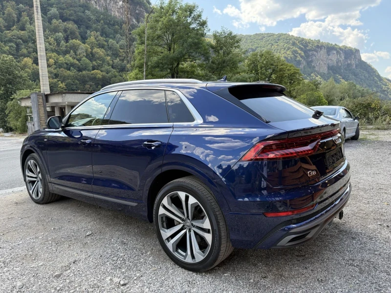 Audi Q8 55TFSI/S-line/360/Head-Up/ВАКУМ/Завиващ заден мост, снимка 7 - Автомобили и джипове - 52644585