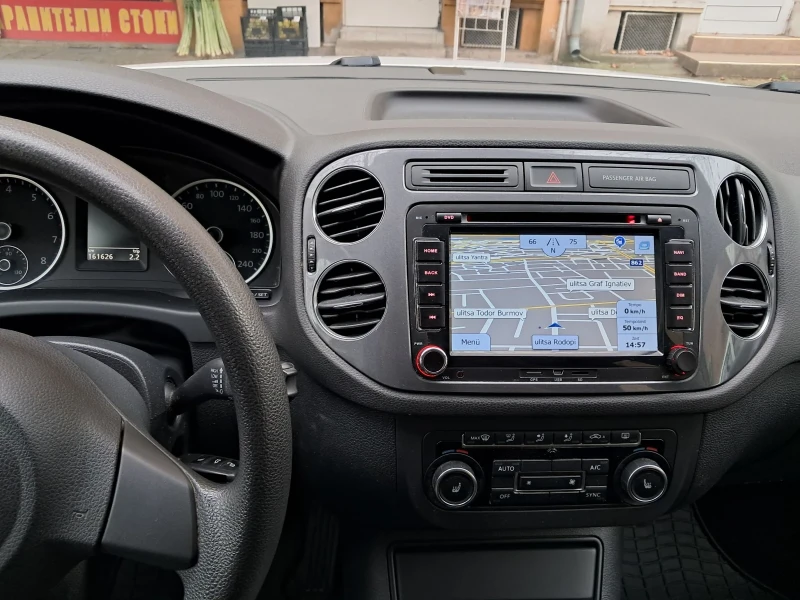 VW Tiguan 1.4tsi 4?4, снимка 14 - Автомобили и джипове - 52745837