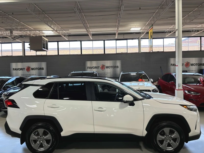 Toyota Rav4 XLE AWD| ALLOYS| SUNROOF| BACKUPCAM| HEATEDSEATS| , снимка 3 - Автомобили и джипове - 53098945