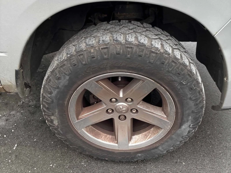 Dodge RAM 1500 / Sport / ОБДУХВАНЕ / CARFAX, снимка 8 - Автомобили и джипове - 53256776