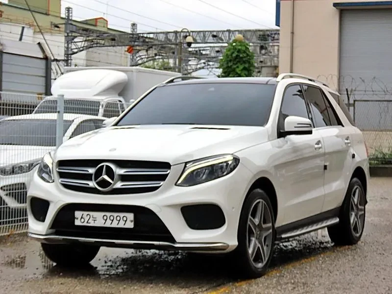 Mercedes-Benz GLE 350d - САМО 30% АВАНС, снимка 2 - Автомобили и джипове - 56112304