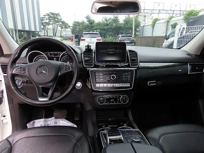 Mercedes-Benz GLE 350d - САМО 30% АВАНС, снимка 7 - Автомобили и джипове - 56112304