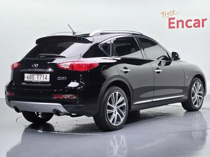 Infiniti QX50 3.7 Awd, снимка 2 - Автомобили и джипове - 56305424