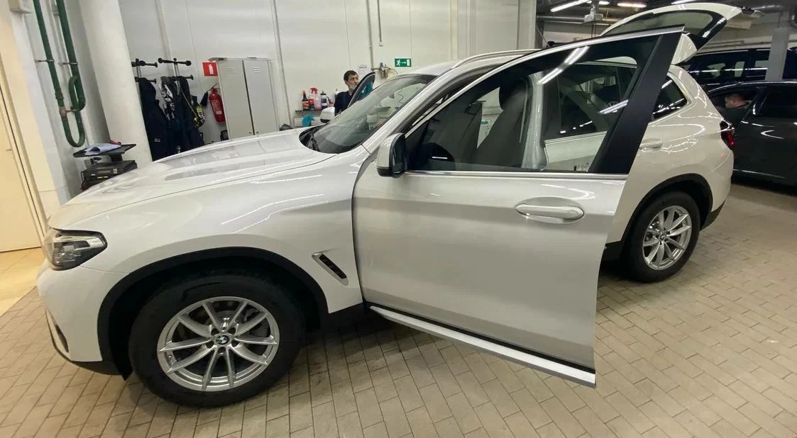 BMW X3 xDrive 30e - изображение 2